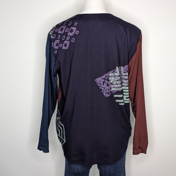 ✨3/$15 Chico's blue maroon  color block button up shirt M - Picture 5 of 8